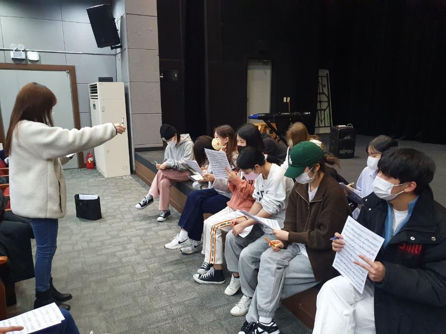 2022학년도 1학기 뮤지컬 동아리 - 音樂 활동!