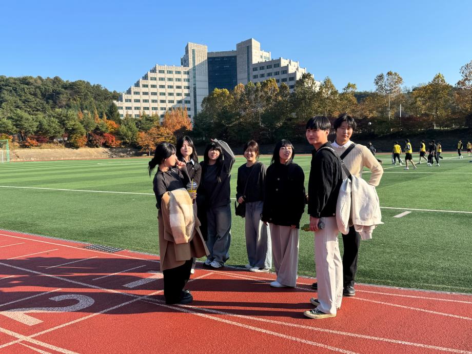 2026년 2월 졸업생들의 추억